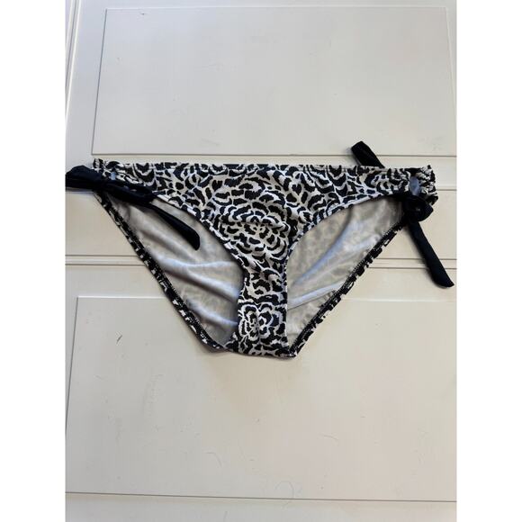 Tropical Escape Other - Tropical Escape Size XL Black White Floral Side Tie Bikini Bottom
